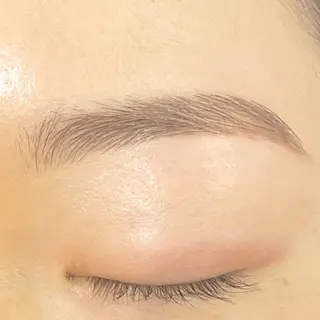 マツエク・マツパ 鍵山 千秋のヘアスタイル