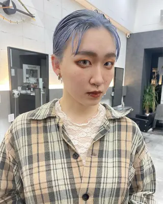 ショート カラー ヘアアレンジ 青髪特化🩵 ダブルカラーのヘアスタイル