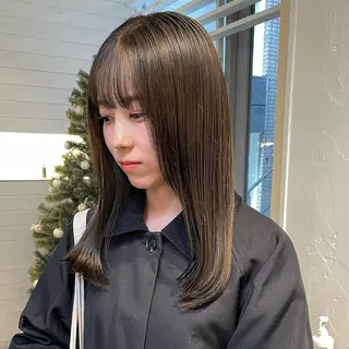 セミロング カラー mina / 透明感ベージュカラーのヘアスタイル