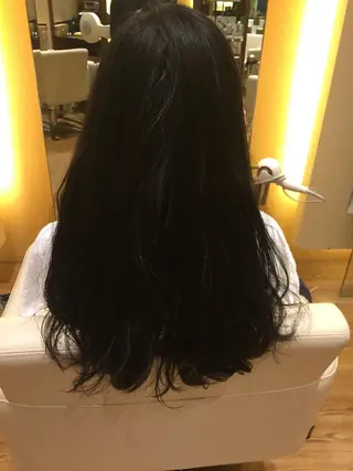ロング 乾かすだけで艶髪酸性 ストレート髙橋悠耶のヘアスタイル