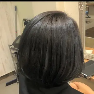 ミディアム カラー 金島 青のヘアスタイル