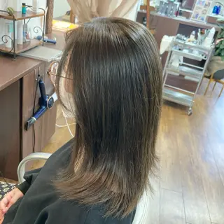 ミディアム カラー ヘアと眉Otsuka Hikari💆‍♀のヘアスタイル