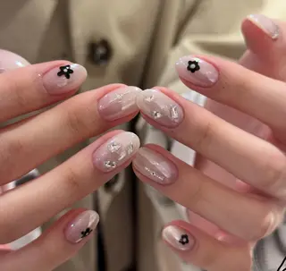 ネイル エリ🫧 nail池袋東口のネイルデザイン