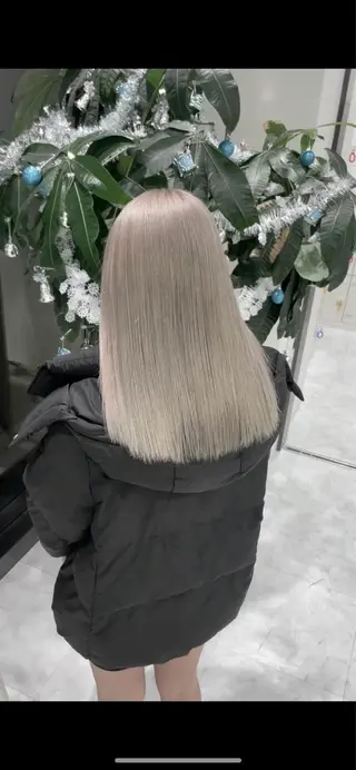 ミディアム ‎🤍札幌ハイトーン 🤍シンゴのヘアスタイル