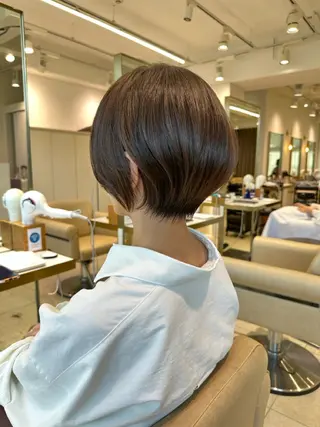 ショート レイヤー/ショート/ 山見陽のヘアスタイル
