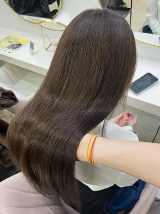 セミロング YUI/透明感 ブリーチ❕髪質改善のヘアスタイル