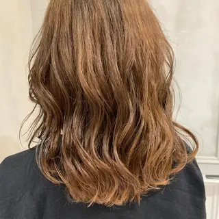 セミロング オリーブ カラー✨有坂映哉のヘアスタイル