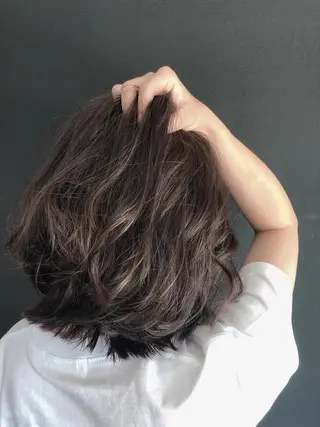 ミディアム カラー ブリーチカラー 美髪矯正takaraのヘアスタイル