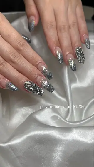 ネイル 𝐧𝐚𝐢𝐥 𝐌𝐢𝐖𝐢𝐢のネイルデザイン