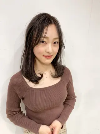 セミロング 【⭐️艶髪レイヤー カット⭐️】長谷川のヘアスタイル