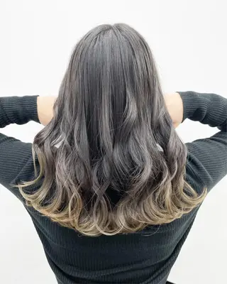 ミディアム カラー 🦄インナーカラー 🦄貫井彩花のヘアスタイル