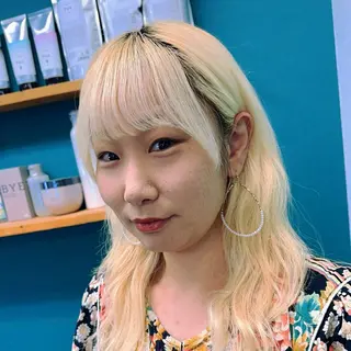 三原 友美のヘアスタイル