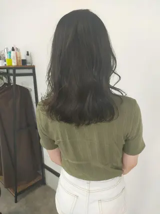 ミディアム NANAI HIROKIのヘアスタイル
