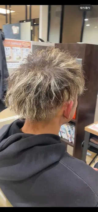 ショート カラー パーマ 中村 誠也のヘアスタイル