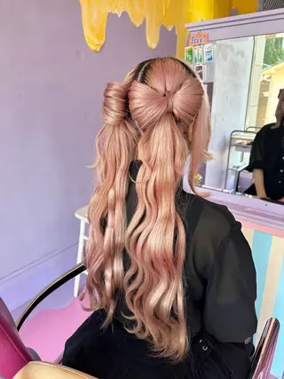 ロング ヘアアレンジ ♮やっしー♮ 🌈派手髪🌈のヘアスタイル