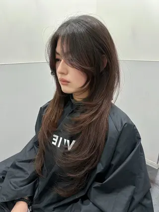 ロング RiA/レイヤーカッ ト/ハッシュカットのヘアスタイル