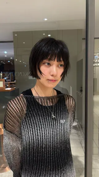ショート カラー 浅見 文音のヘアスタイル