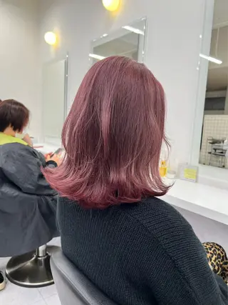 セミロング ❤︎ワンホンガーリー なハイトーンヘア❤︎のヘアスタイル