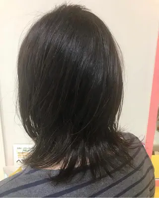 ミディアム カラー 横田 尚登のヘアスタイル