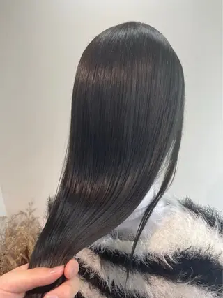 ロング ili 梅田のヘアスタイル