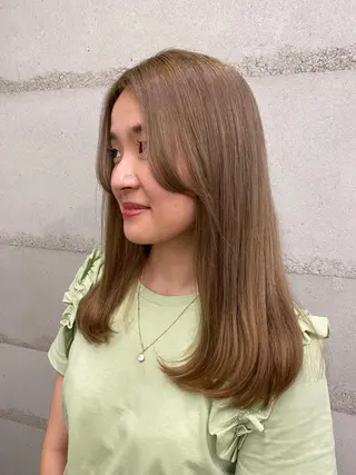 セミロング ナガイ アヤのヘアスタイル