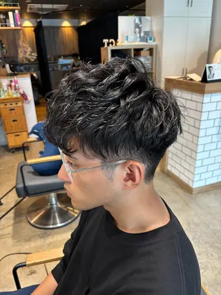 パーマ メンズ みつけ／メンズカット メンズパーマ🦔のヘアスタイル