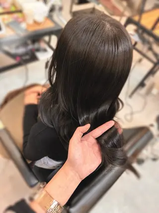 ロング AN²S所属・透明感カラー KATSURENのヘアスタイル