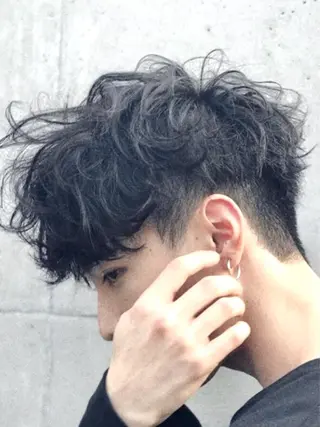 パーマ メンズ yuu 🪴 透明感 カラー/メンズパーマのヘアスタイル