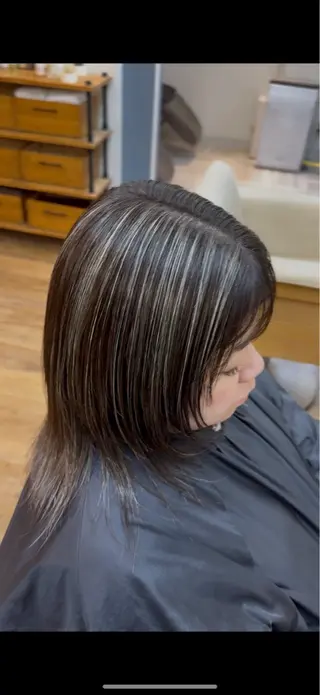 ミディアム カラー 🌈ハイライト特化 🌈 🐶ノザワ🐶のヘアスタイル