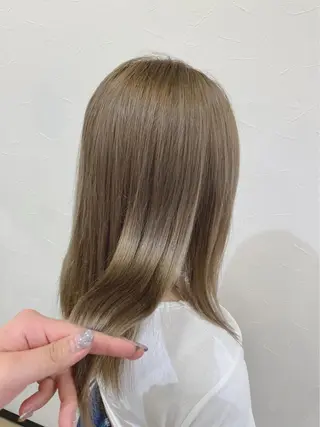カラー ゆうこ 🩷🩶のヘアスタイル