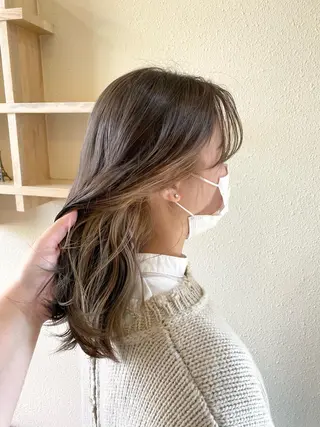 ロング カラー 中川 茜里のヘアスタイル