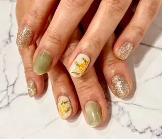 ネイル ゆうちゃんネイル フィルイン対応サロンのネイルデザイン