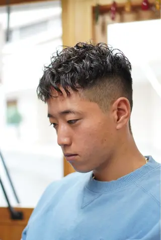 パーマ メンズ 関 晃哉のヘアスタイル