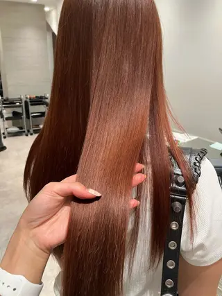 ロング カラー サキ🤍ハイトーン 🩰くびれ巻きヘアのヘアスタイル