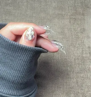 ネイル Mia nail salon所属・浮中 美愛のネイルデザイン