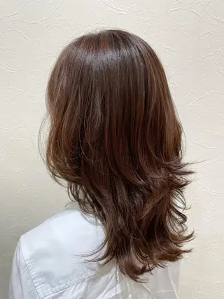 セミロング カラー 福川 絢音のヘアスタイル