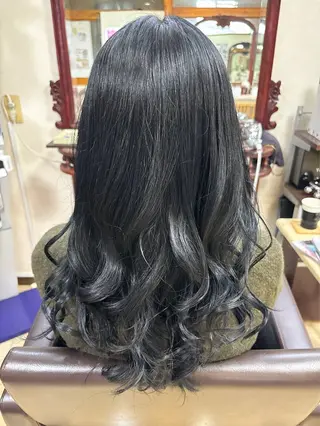 ロング カラー 桑野 葵のヘアスタイル