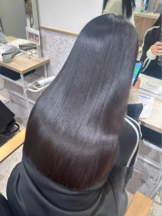 ロング 透明感/艶カラー 🫧 ユイナのヘアスタイル