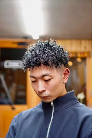 パーマ メンズ 関 晃哉のヘアスタイル