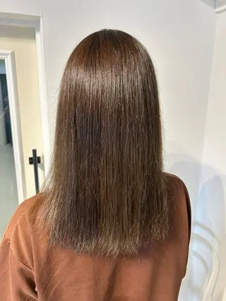 セミロング カラー annuy ハルタのヘアスタイル