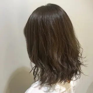 カラー 山口 莉奈のヘアスタイル
