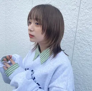 ミディアム 石井 麻鈴のヘアスタイル