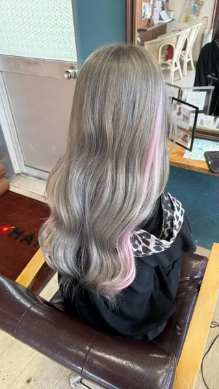 ロング naomi (夜間営業受付中★)のヘアスタイル