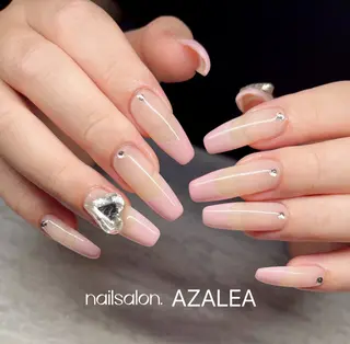 ネイル R inのネイルデザイン