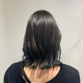 セミロング カラー shiho .のヘアスタイル