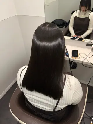 セミロング 美髪特化✨ 伊織✨縮毛矯正✨のヘアスタイル