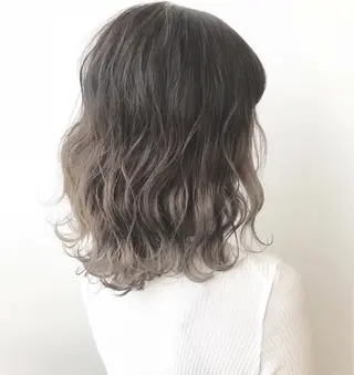 ミディアム カラー 🦄インナーカラー 🦄貫井彩花のヘアスタイル