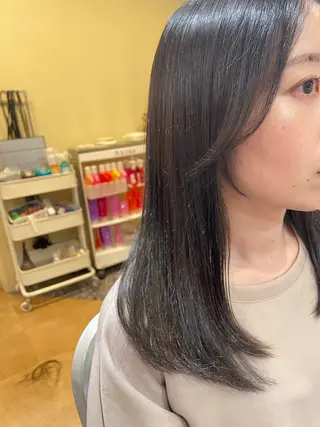 ロング 山口 里莉のヘアスタイル