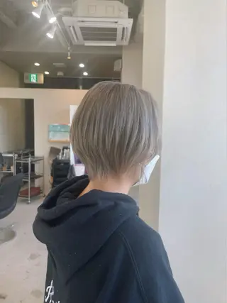 ショート カラー AKI 🐉のヘアスタイル
