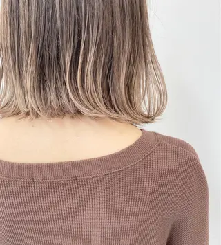 ミディアム カラー 【ブリーチカラー】 🌈ALIVE若山葵のヘアスタイル